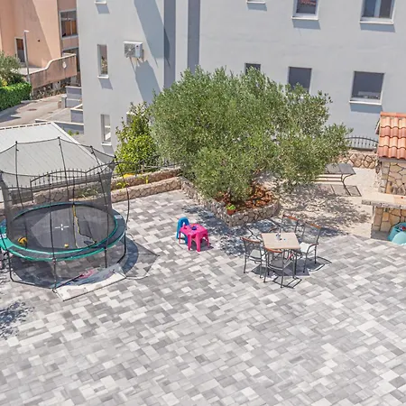 Burazer - Family Friendly Šibenik