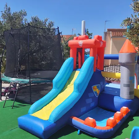 Burazer - Family Friendly * Šibenik